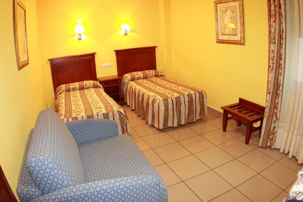 Hostal Torres San Leonardo de Yagüe Oda fotoğraf